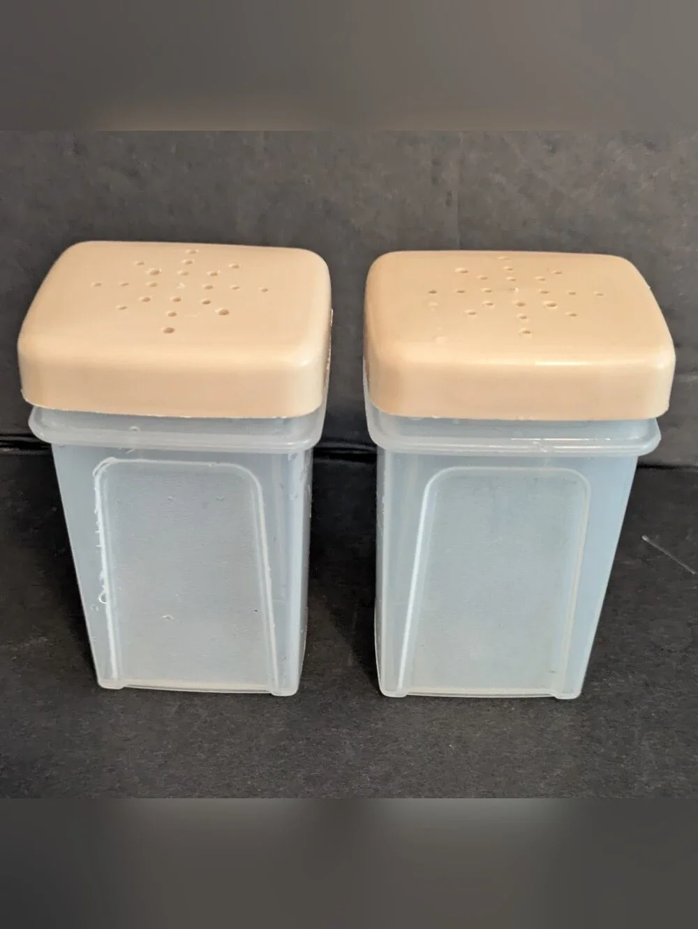 Sterilite Salt & Pepper Cream Top Frosted Plastic Shaker Set 2 Pack Vintage